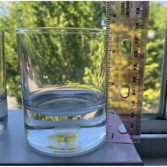 CROWN ROYAL floating crown on pillow 3D Hologram Rocks whiskey Glass set of 2 - Picture 13 of 16